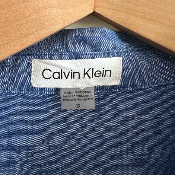 Calvin Klein Chambray Button-Up Dress with Belt - Picture 5 of 6